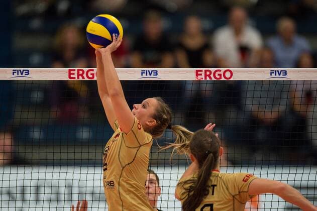 11.09.2014, Halle Berg Fidel, Münster Volleyball, Länderspiel Laenderspiel, Deutschland vs. Belgien Zuspiel Kathleen Weiß Weiss ( 2 GER), Christiane Fürst Fuerst ( 11 GER)