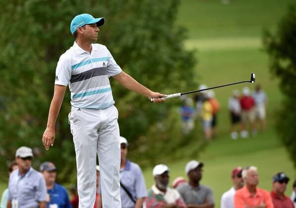 Sergio Garcia fails to sink a birdie putt attempt on No. 2 during the first round of the PGA Golf Herren Tour Championship on September 11, 2014 at East Lake Golf Club in Atlanta. The sport s top players are competing for a chance to win the FedExCup and a $10 million bonus.  AJP2014091109