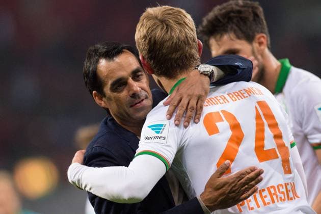 GER, 1. FBL, Bayer 04 Leverkusen vs. SV Werder Bremen 12.09.2014, Bayarena, Leverkusen, Deutschland, GER, 1. FBL, Bayer 04 Leverkusen vs. SV Werder Bremen, im Bild Jubel nach dem Schlusspfiff Robin Dutt (Trainer Werder Bremen Nils Petersen (Bremen 24) Santiago Garcia (Bremen 2) nordphotoxKurth