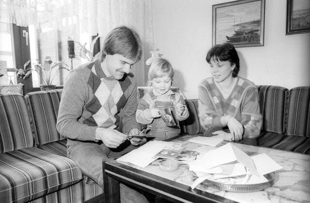 Wolfgang Grobe (FC Bayern München) mit Ehefrau Angelika und Sohn Dennis