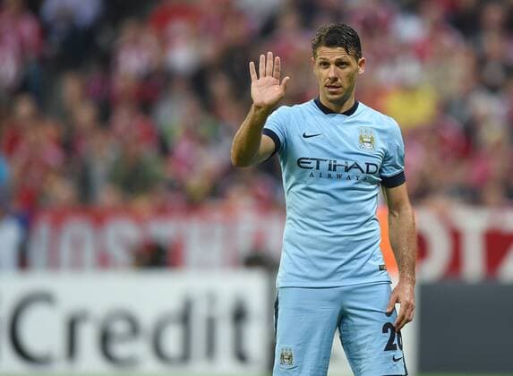 FUSSBALL CHAMPIONS LEAGUE SAISON 2014 2015 Vorrunde FC Bayern Muenchen - Manchester City 17.09.2014 Martin Demichelis (Manchester City) 