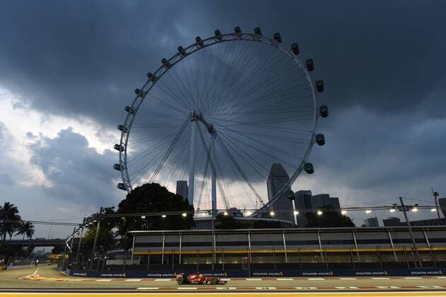 Big wheel - Atmosphere before Singapore F1 GP at Marina Bay Street. xRUBIOx  RV RACING PRESS
