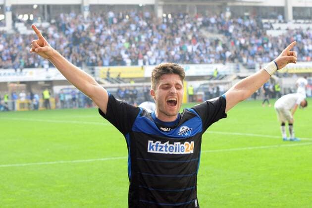 Freude nach dem Sieg; Moritz Stoppelkamp (SC Paderborn 07) Fussball --- 1. Bundesliga --- SC Paderborn 07 vs Hannover 96 --- 20.09.2014 EP_rsl