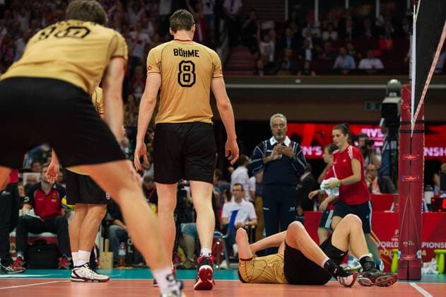 20.09.2014, Spodek, Kattowitz Volleyball, FIVB Volleyball Men s World Championship 2014, Halbfinale, Deutschland (GER) vs. Polen (POL) Jochen Schöps Schöps ( 10 GER), Marcus Böhme Boehme ( 8 GER), Christian Fromm ( 1 GER) enttäuscht enttaeuscht traurig