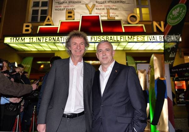 Fussball, Herren, 2. Bundesliga, Saison 2013 2014, 1. FC Union Berlin, Premiere des Dokumentarfilms Union fürs Leben beim 11. Fußball-Filmfestival 11mm im Kino Babylon, v. l. Michael Kölmel, Präsident Dirk Zingler (1. FC Union), 27.03. 2014,