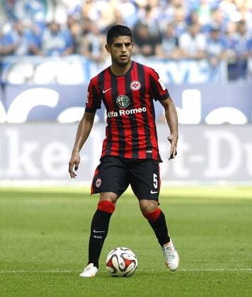 Schalke, Veltins-Arena, 20.09.14: Frankfurts Carlos Zambrano im Spiel der 1. Bundesliga zwischen FC Schalke 04 vs. Eintracht Frankfurt in der Saison 2014 2015.