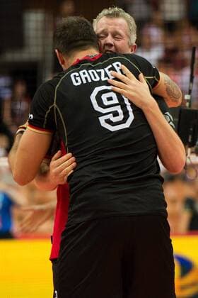 21.09.2014, Spodek, Kattowitz Volleyball, FIVB Volleyball Men s World Championship 2014, Spiel Platz 3 4, Deutschland (GER) vs. Frankreich (FRA) Jubel Deutschland nach dem Matchball Sieg - Vital Heynen (Bundestrainer Trainer GER), Georg György Gyoergy Grozer ( 9 GER)