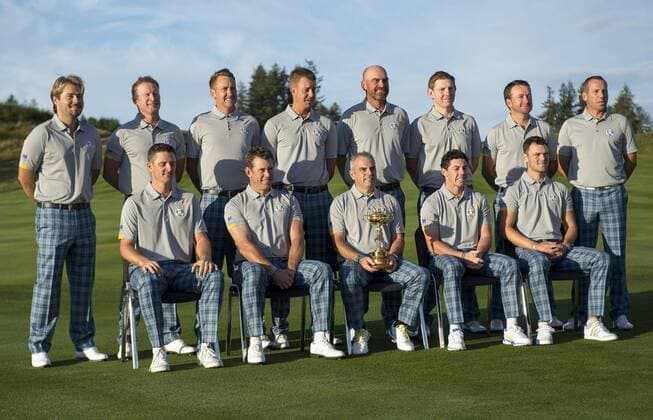 Team Europa, hi.v.li.: Victor Dubuisson, Jamie Donaldson, Ian Poulter, Henrik Stenson, Thomas Bjorn, Stephen Gallacher, Graeme McDowell, Sergio Garcia, - vorn: Justin Rose, Lee Westwood, Teamcaptain Paul McGinley, Rory McIlroy, Martin Kaymer 23.09.2014. Gleneagles, Auchterarder, Perthshire, Scotland. xStephenxBartholomewx ActionPlus11562792