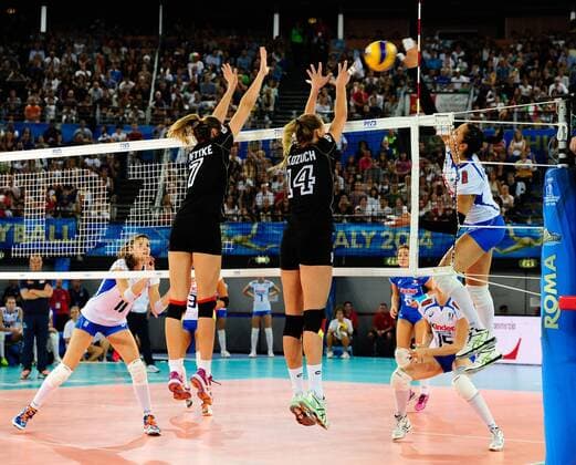 Italia vs Germania 18 Carolina Del Pilar Costagrande ITA 7 Jennifer Pettke GER 14 Margareta Kozuch c GER FIVB Volleyball Women s World Championship Italy 2014 Rome 25-09-2014 Palaeur Foto F.Pasquali Insidefoto FabioXPasquali
