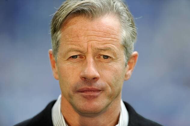 Veltins Arena Gelsenkirchen NRW 27.9.2014, 1.Fussball Bundesliga 5. Spieltag, Schalke 04 (blau) - Borussia Dortmund (gelb) --- Trainer Jens Keller (Schalke 04)