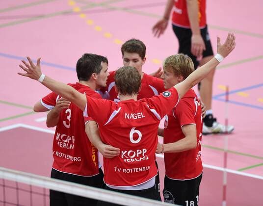 Volleyball 1. Bundesliga Saison 2014 2015 Testspiel 03.10.2014 in Tuebingen TV Rottenburg - VSG Coburg JUBEL TV R; Philipp Jankowski, Friederich Nagel, Tom Strohbach und Dirk Mehlberg (v.li.) 