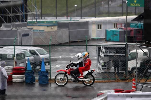 05.10.2014 - Race, Fernando Alonso (ESP) Scuderia Ferrari F14-T retires from the race Japanese Grand Prix, Suzuka 2 - 5 October 2014 