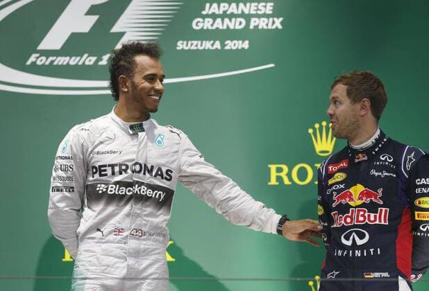 Motorsports: FIA Formula One World Championship 2014, Grand Prix of Japan, 44 Lewis Hamilton (GBR, Mercedes AMG Petronas F1 Team), 1 Sebastian Vettel (GER, Infiniti Red Bull Racing), xHOCHxZWEIx