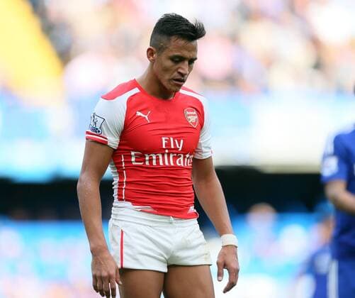 Arsenal s Alexis Sanchez with his shorts pulled up - Barclays Premier League - Chelsea Vs Arsenal - Stamford Bridge - England - 5th October 2014 - EDITORIAL USE ONLY. No use with unauthorised audio, video, data, fixture lists, club league logos or live services. Online in-match use limited to 120 images, no video emulation. No use in betting, games or single club league player publications.