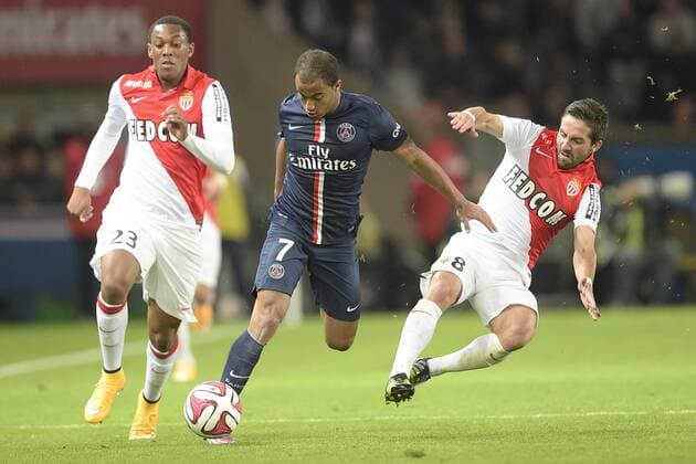Lucas (PSG) vs Joao Moutinho (Monaco) Anthony Martial (Monaco) FOOTBALL : PSG vs Monaco - L1 - 05 10 2014 JBAutissier 