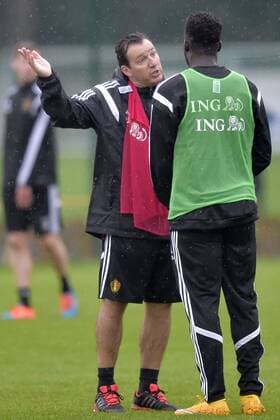 Marc Wilmots, headcoach of Belgium talks to Romelu Lukaku - Neerpede, Belgien: Training belgische Nationalmannschaft - EM Quali - 08 10 2014 PhotoNews Panoramic 