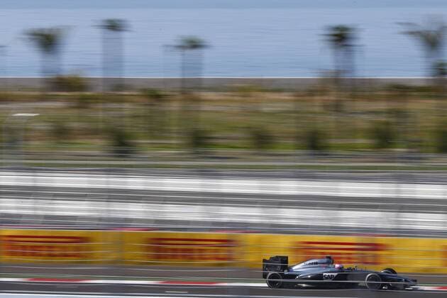 Motorsports: FIA Formula One World Championship 2014, Grand Prix of Russia, 22 Jenson Button (GBR, McLaren Mercedes), xHOCHxZWEIx