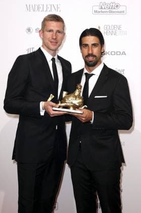 Per Mertesacker und Sami Khedira bei der Verleihung des Medienpreises Goldene Henne 2014 in der Neuen Messe. Leipzig, 10.10.2014 xR.xHardex xFuturexImage