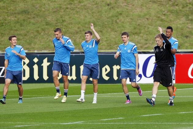 Spieler DFB Nationalmannschaft beim Lauftraining Abschlusstraining bei SW Essen Uhlenkrug in Essen Fussball Nationalmannschaft 13.10.2014 , Fussball, , EP_FSA