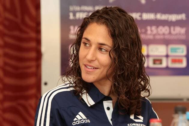 Frauenfußball. Pressekonferenz des 1. FFC Frankfurt am Mittwoch (16.10.2014) zum Rückspiel im Sechzehntelfinale der UEFA Champions League gegen WFC BIIK-Kazygurt. Veronica Boquete (1. FFC Frankfurt).