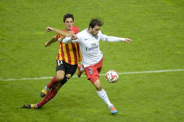 CHAVARRIA Pablo (Lens) vs Maxwell (PSG) FOOT : RC Lens vs Paris St Germain (PSG) - Ligue 1 - 17 10 2014 JBAutissier 
