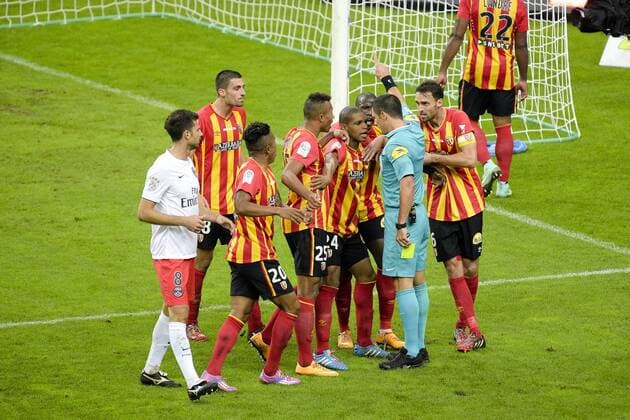 Nicolas Rainville - Referee FOOT : RC Lens Racing Club PSG Paris Saint Germain - Ligue 1 - 17 10 2014 JBAutissier Panoramic 