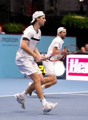 Erste Bank Open 2014 ,HerrenTennis Turnier, ATP Tournament, Wien,Österreich, Doppel Finale, vorne Philipp Petzschner (GER) und Jürgen Melzer (AUT),Aktion,Ganzkörper,Hochformat