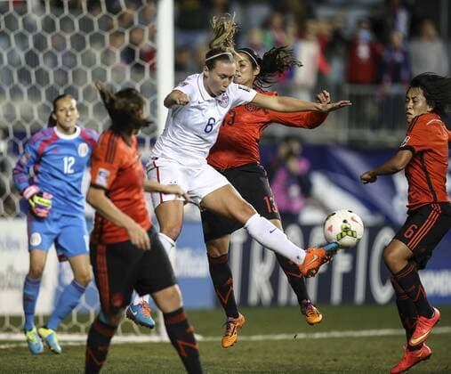 Oct. 24, 2014 - Chester, PA, USA - The United States Whitney Engen (8) tries to get score a corner kick past Mexico s Kenti Robles (13) during the first half of the Women s CONCACAF semifinals at PPL Park in Chester, Pa., on Friday, Oct. 24, 2014. The U.S. won, 3-0. Women s CONCACAF semifinals: Mexico vs. USA - ZUMAm67_