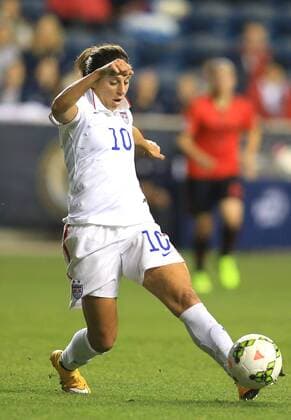 October 24 2014: Carli Lloyd (10) of the USA controls the ball against Mexico during a CONCACAF Women s World Cup semi-final qualifier at PPL Park, in Chester PA. USA won 3-0. SOCCER: OCT 24 CONCACAF Women s World Cup Qualifier - United States v Mexico Icon25514102414 EDITORIAL USE ONLY