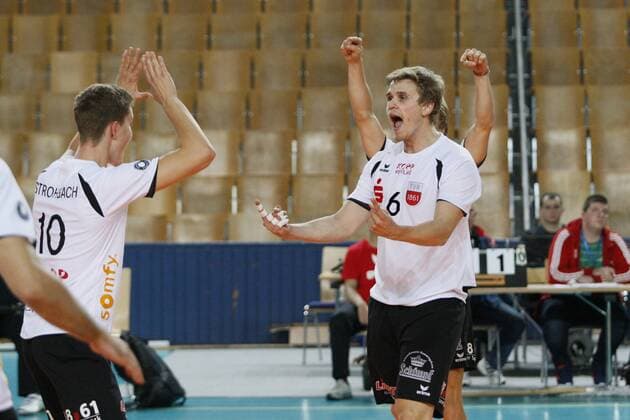 v. l. Tom Strohbach (TVR Rottenburg) und Friederich Nagel (TVR Rottenburg) jubeln 25.10.2014 Volleyball, 1. Bundesliga, Saison 2014 15, VCO Berlin - TVR Rottenburg EP_FZR