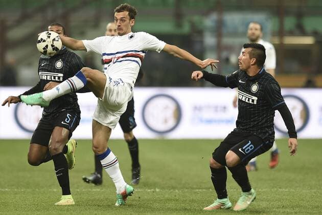 29 10 2014 - Serie A Inter Mailand - Sampdoria Genua Manolo Gabbiadini-Juan Jesus-Gary Medel 