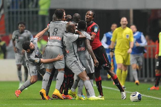 Mahamadu Habibou (Rennes) bagarre generale apres une altercation entre Brice Djadjedje (Marseille) et Paul Georges Ntep (Rennes) Romain Alessandrini (Marseille) FOOTBALL : Rennes vs Marseille - Coupe de la Ligue - 29 10 2014 N.LeGouic FEP Panoramic 