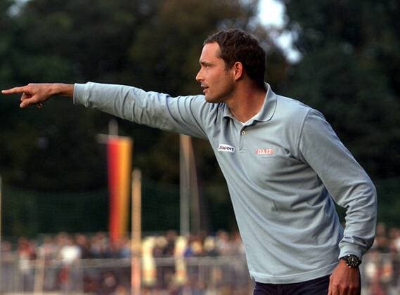 Fußball, Trainerhistorie, Stuttgarter Kickers VFR Aalen-Stuttgarter Kickers 1:2 Trainer Marcus Sorg Kickers 4.9.2002