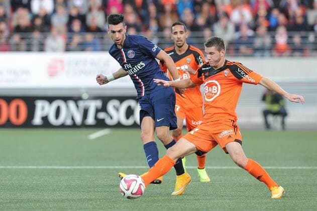 Valentin lavigne (Lorient) Javier pastore (PSG) FOOTBALL : Lorient vs PSG - Ligue 1 - 01 11 2014 N.LeGouic FEP Panoramic 