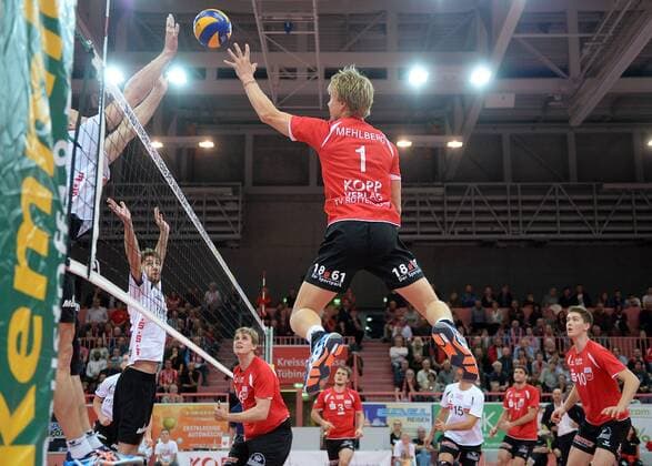 Volleyball 1. Bundesliga Saison 2014 2015 in Tübingen 01.11.2014 TV Rottenburg - SVG Lüneburg Dirk Mehlberg (TV Rottenburg, Mitte) 