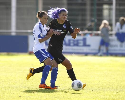 SC Sand - MSV Duisburg Ilaria MAURO, SC Sand - Rahel KIWIC, MSV Duisburg, Aktion quer, Fußball, Frauen DFB-Pokal, Achtelfinale, Saison 20124 2015