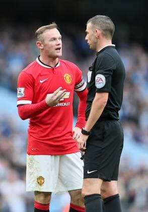 Wayne Rooney of Manchester United complains to referee Michael Oliver - Barclays Premier League - Manchester City vs Manchester Utd - Etihad Stadium - Manchester - England - 2nd November 2014 - Picture David Klein Sportimage EDITORIAL USE ONLY. No use with unauthorised audio, video, data, fixture lists, club league logos or live services. Online in-match use limited to 120 images, no video emulation. No use in betting, games or single club league player publications.