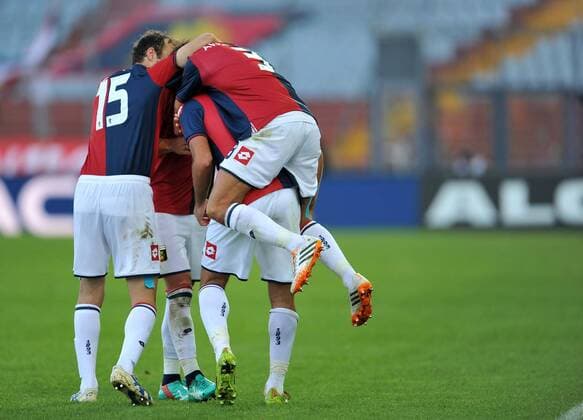 IPP20141102 Football - soccer: Serie A, Udinese Calcio, i giocatori del genoa festeggiano xHOCHxZWEIx xItalyxPhotoxPressx 