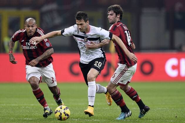 Serie A AC Mailand - US Palermo Franco Vazquez-Andrea Poli-Nigel De Jong 