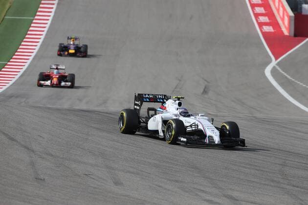 02.11.2014 - Race, Valtteri Bottas (FIN) Williams F1 Team FW36 leads Fernando Alonso (ESP) Scuderia Ferrari F14-T United States Grand Prix, Austin 30 October - 2 November 2014 