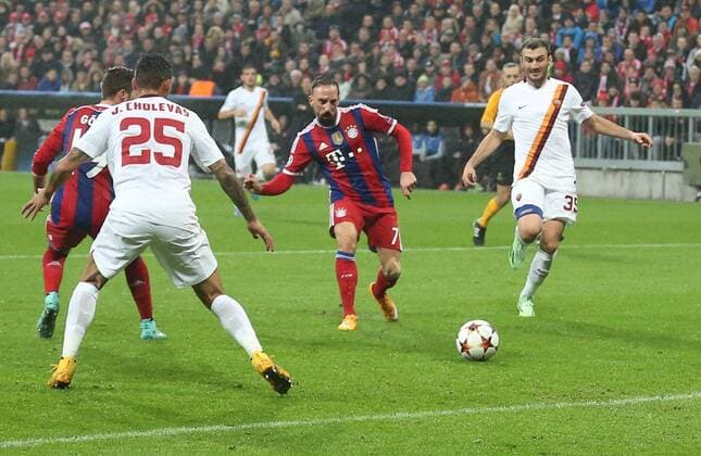 Frank RIBERY, FCB 7 Torschuss, schiesst das Tor zum 1-0 FC BAYERN MUENCHEN - AS ROM , Fussball UEFA Champions League, Gruppenphase, Muenchen, 05.11.2014 CL Saison 2014 2015, FCB, Muenchen