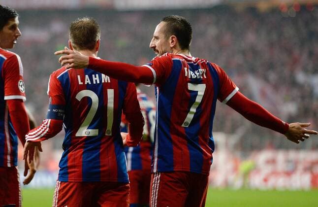 FUSSBALL CHAMPIONS LEAGUE SAISON 2014 2015 Vorrunde FC Bayern Muenchen - AS Rom 05.11.2014 Torjubel nach dem 1:0: Philipp Lahm und Franck Ribery (v.l., beide FC Bayern Muenchen)