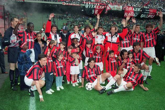 AC Mailand - Italienischer Meister 1996 - Hi.v.li.: Sebastiano Rossi, George Weah, Mario Ielpo, Marcel Desailly, Francesco Coco, Filippo Galli, Tomas Locatelli, Franco Baresi, Fernando De Napoli, Tassotti, Alessandro Costacurta; vorn: Stefano Eranio, Demetrio Albertini, Paolo Di Canio, Zvonimir Boban, Christian Panucci. -