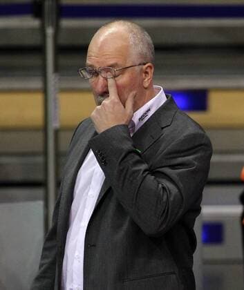 Trainer Mark Lebedew (das ging ins Auge) Aktion Oberkoerper Oberkörper Sport Volleyball CEV DenizBank Championsleague Herren Saison 2014 2015 06.11.2014 BR Volleys Berlin vs. Ach Volley Ljubljana