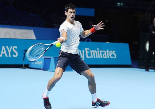 Tennis - 2014 ATP Tennis Herren World Tour Finals - Media Day at The O2 Novak Djokovic trains on Centre Court COLORSPORT ANDREW COWIE 