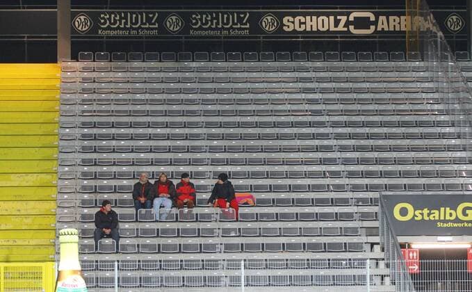 FSV Frankfurt Fans Gaeste Sitzplatz VfR Aalen vs. FSV Frankfurt , Fussball, 2.Bundesliga, 07.11.2014, Foto:Eibner EP_HLR