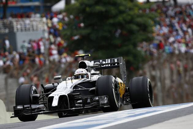 Motorsports: FIA Formula One World Championship 2014, Grand Prix of Brazil, 20 Kevin Magnussen (DEN, McLaren Mercedes), xHOCHxZWEIx