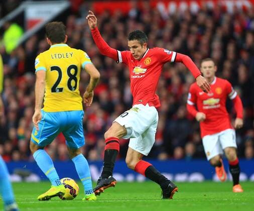 Robin van Persie of Manchester United in action - Manchester United vs. Crystal Palace - Barclay s Premier League - Old Trafford - Manchester - 08 11 2014 Pic Philip Oldham Sportimage EDITORIAL USE ONLY. No use with unauthorised audio, video, data, fixture lists, club league logos or live services. Online in-match use limited to 120 images, no video emulation. No use in betting, games or single club league player publications.