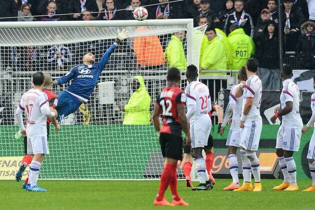 Anthony Lopes (lyon) FOOTBALL : Lyon vs Guingamp - Ligue 1 - 09 11 2014 FredericChambert Panoramic 