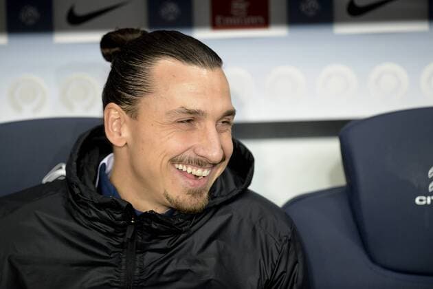 Zlatan Ibrahimovic (PSG) sur le banc de touche FOOTBALL : PSG vs OM - Ligue 1 - 09 11 2014 JBAutissier Panoramic 